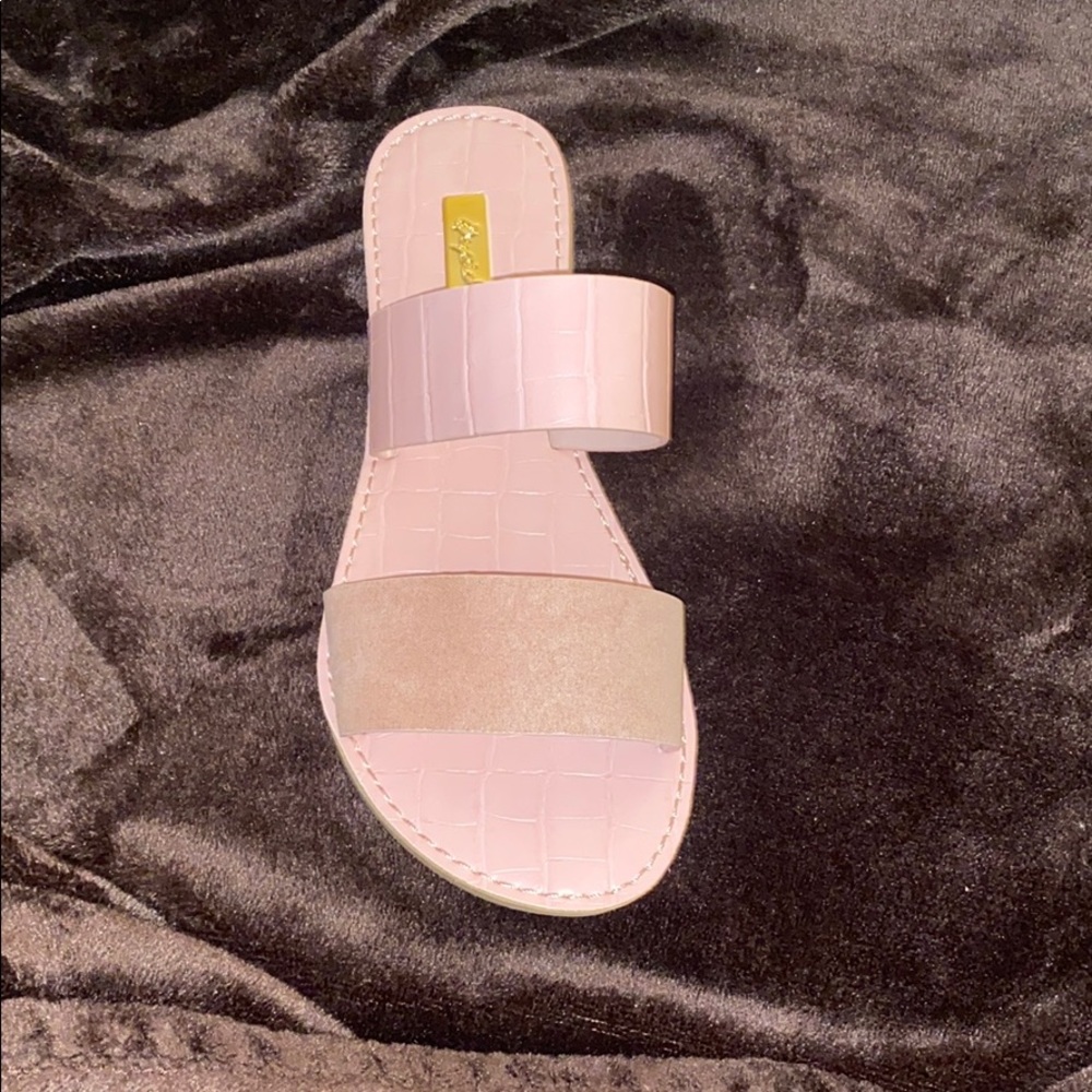 Sandals - Picture 2 of 3